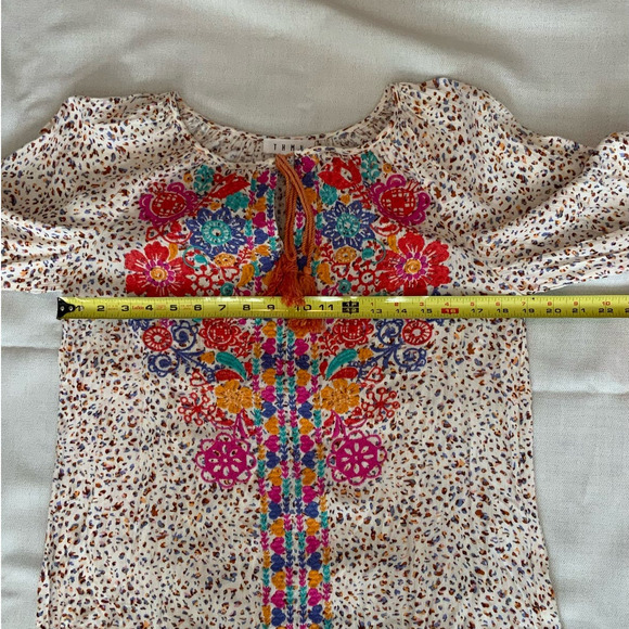 THML‎ Embroidered Top - Picture 3 of 5